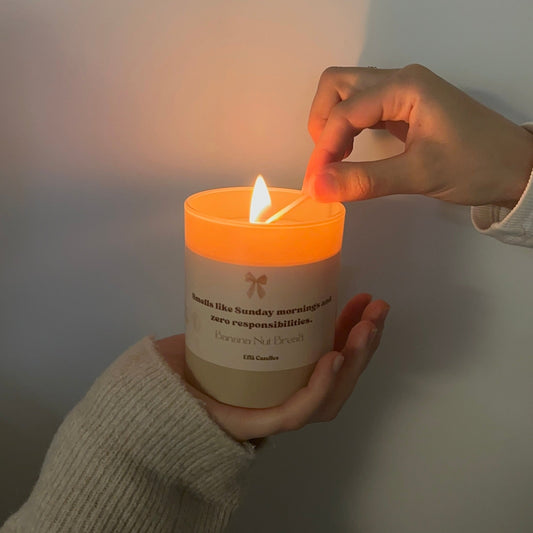 Banana Nut Bread Soy Candle – Hand-poured scented candles with banana, nutmeg, and vanilla fragrance, perfect for fall home décor.