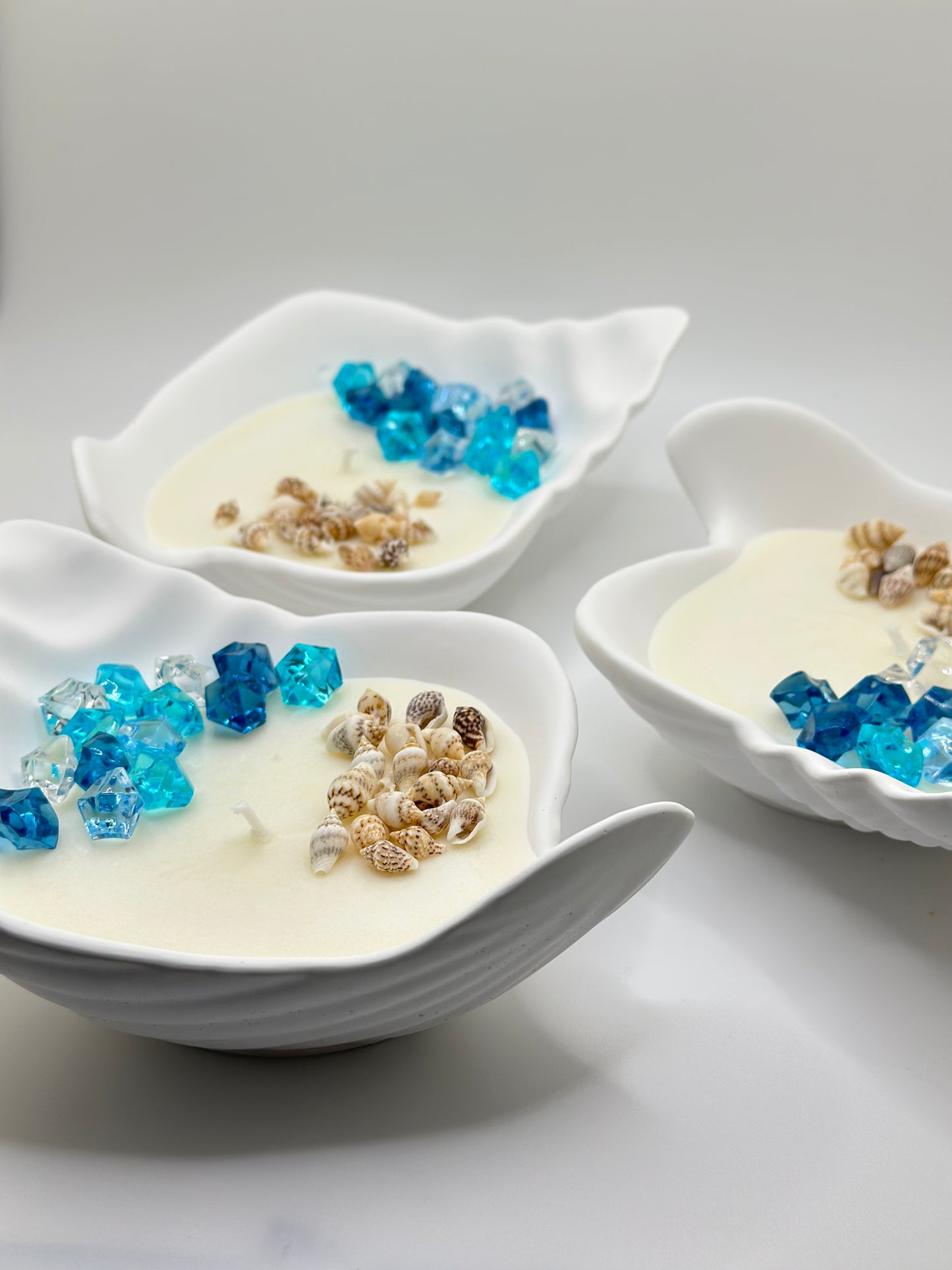 Handmade Sea Shell Candle – Black Sea Scented, Decorative Shell Jar with Coastal Gems